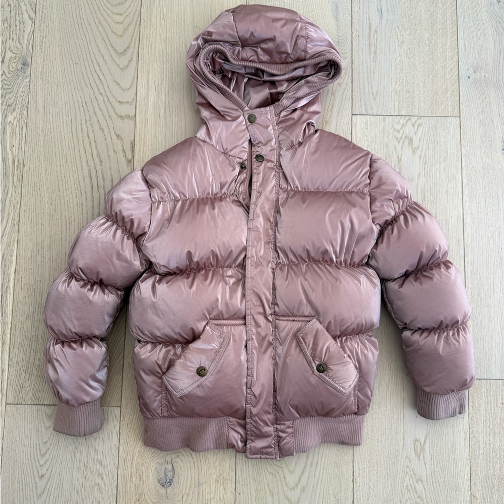 Stylish Puffer Jacket with Hood
